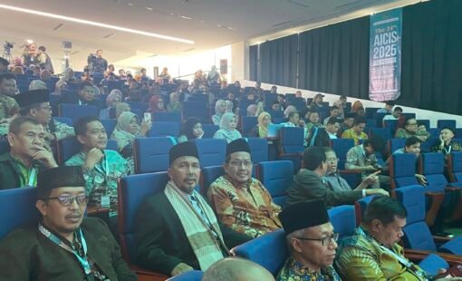 Ketua STAIN Teungku Dirundeng Meulaboh, Prof Dr H Syamsuar MAg hadiri pembukaan AICIS+ 2025, Rabu 29 Oktober 2025