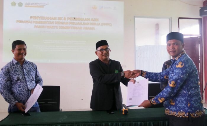 PPPK Paruh Waktu STAIN Meulaboh Terima SK Pengangkatan, Kamis 27 November 2025 PPPK Paruh Waktu STAIN Meulaboh Terima SK Pengangkatan, Kamis 27 November 2025