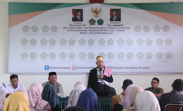 STAIN Meulaboh Laksanakan Evaluasi Kinerja dan Penyerahan Nota Dinas Tenaga Kependidikan