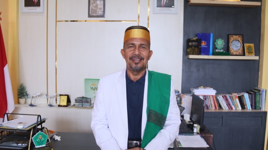 Ketua STAIN Meulaboh, Prof. Dr. H. Syamsuar, M.Ag.