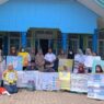 Mahasiswa STAIN Meulaboh Serahkan Media Pembelajaran Bahasa Inggris untuk MIN 3 Aceh Barat, Senin 15 Juni 2026.
