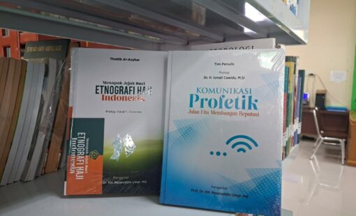 Hibah Buku Stafsus Menag RI Hibah Buku Stafsus Menag RI