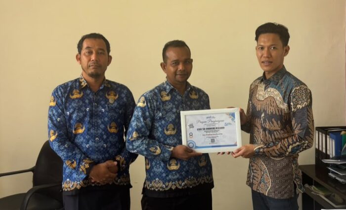 STAIN Meulaboh Terima Penghargaan sebagai Mitra Sponsor RRI Fest 2026, Senin 19 Oktober 2026 STAIN Meulaboh Terima Penghargaan sebagai Mitra Sponsor RRI Fest 2026, Senin 19 Oktober 2026